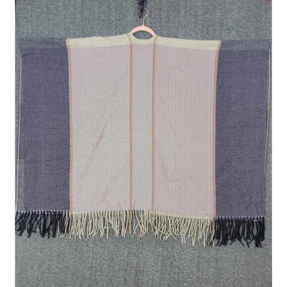 Woolrich Cape Shawl Wrap Womens Purple Herringbone Plaid Fringed Blanket Poncho - Picture 8 of 10